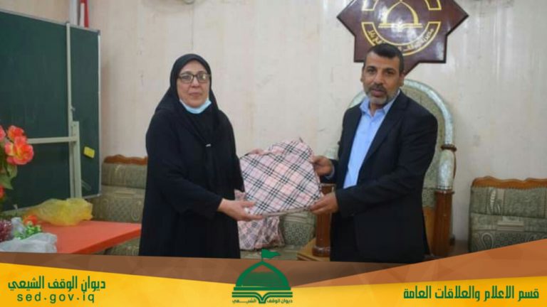 مديرية الوقف الشيعي في بابل تكرم عدد من الاساتذة والطلبة المتميزين.