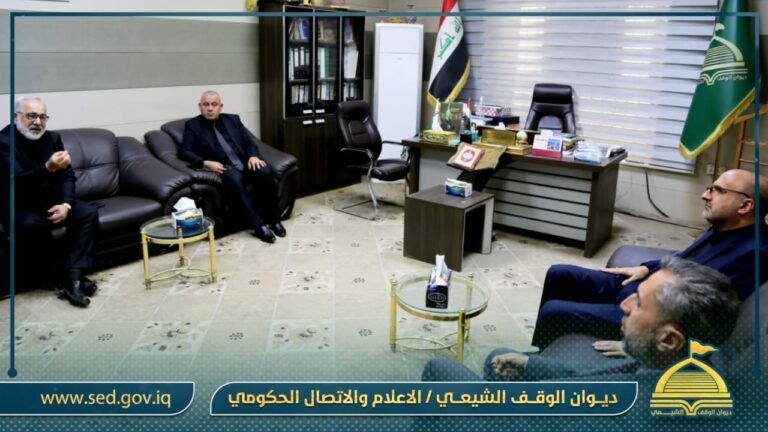 لمناقشة آلية دعم الزيارات المليونية والمواكب الحسينية  القسام يستقبل الوكيل الإداري والمالي ومدير عام دائرة التعليم الديني
