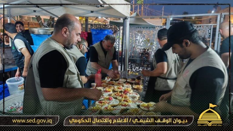 الموكب الخدمي المركزي في كربلاء المقدسة يواصل تقديم خدماته إلى زوار الامام الحسين عليه السلام