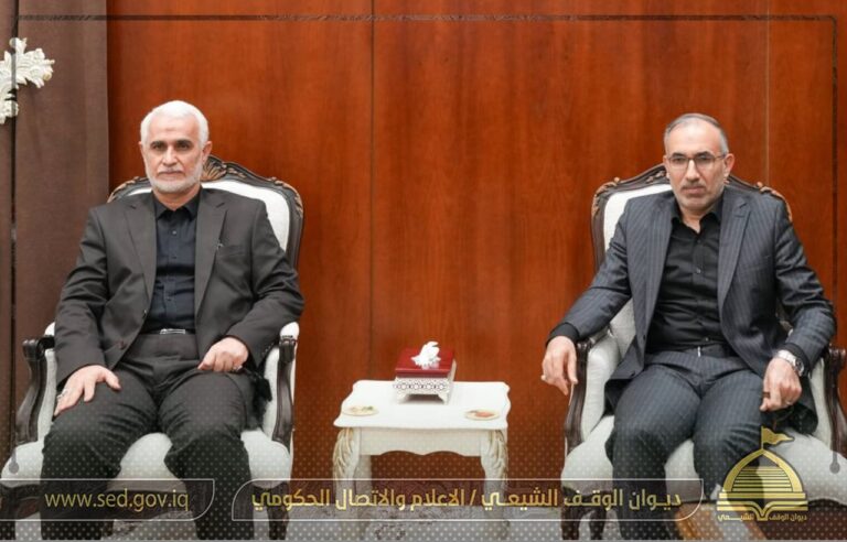 الدكتور حيدر الشمري والأمين العام للعتبة العسكرية المقدسة يبحثان آليات تطوير الخدمات المقدَّمة للزائرين الوافدين إلى مدينة سامراء المقدسة