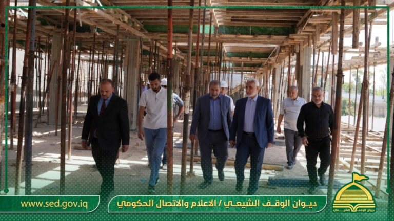 رئيس ديوان الوقف الشيعي الدكتور حيدر الشمري يتفقد مشروع إعمار جامع براثا ومقام امير المؤمنين علي بن ابي طالب عليه الصلاة والسلام