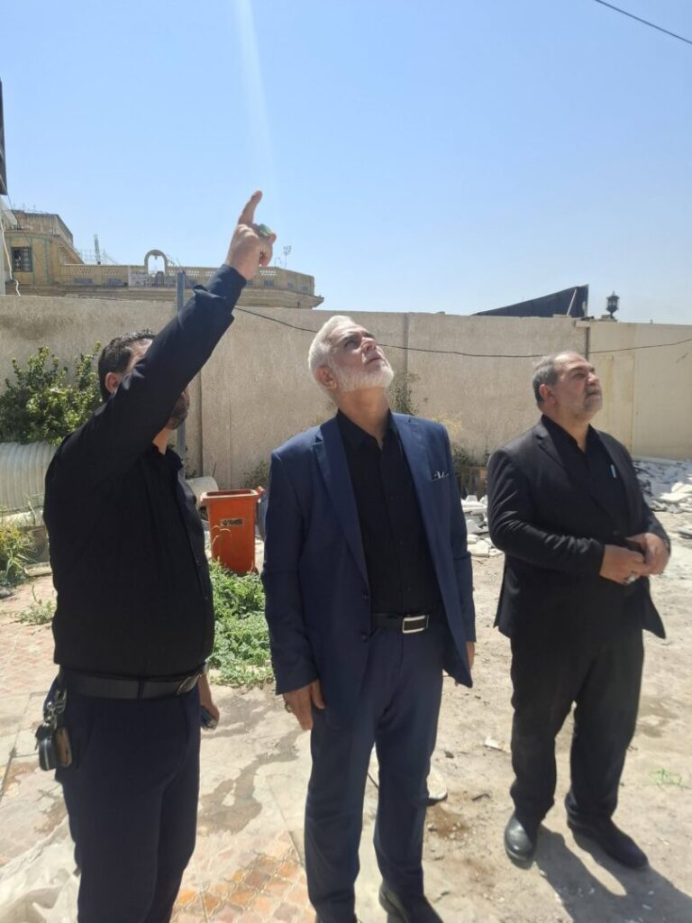 رئيس ديوان الوقف الشيعي الدكتور حيدر الشمري يتابع ميدانياً مراحل الإعمار والتطوير في مزار السفير الأول للإمام المهدي (عج)